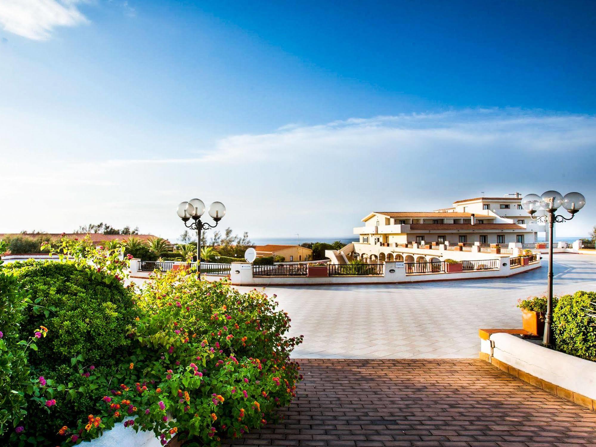 La Plage Noire Resort Marina di Sorso Exterior photo